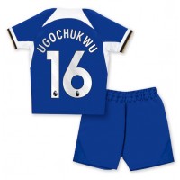 Chelsea Lesley Ugochukwu #16 Heimtrikotsatz Kinder 2023-24 Kurzarm (+ Kurze Hosen)